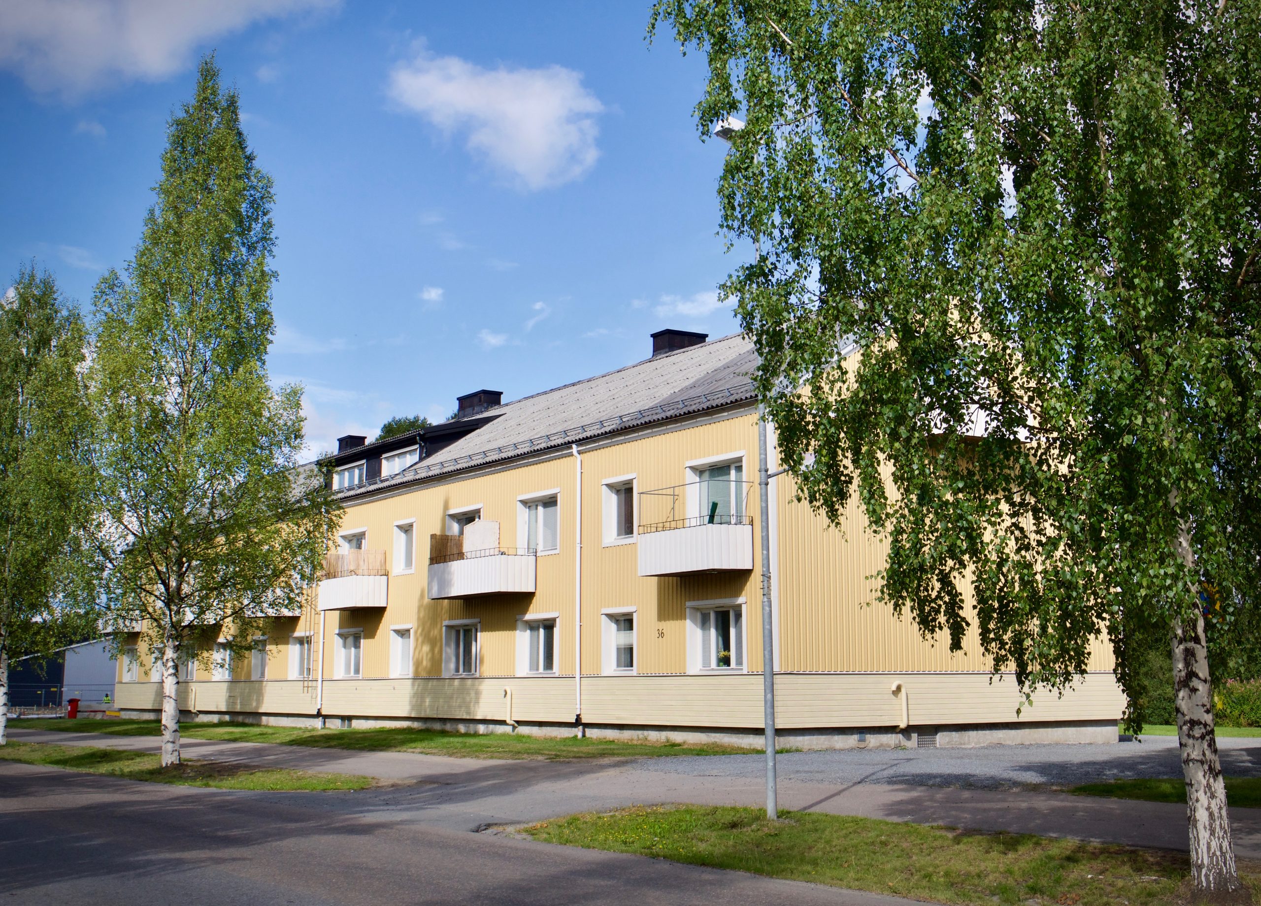 Läs mer om artikeln 17-049 Brogatan 36 B – 2 rum och kök